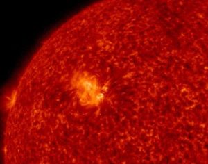 22 maja 2021 plama słoneczna AR2824 wyzwoliła sekwencję rozbłysków słonecznych, jakich nie widzieliśmy od lat. 